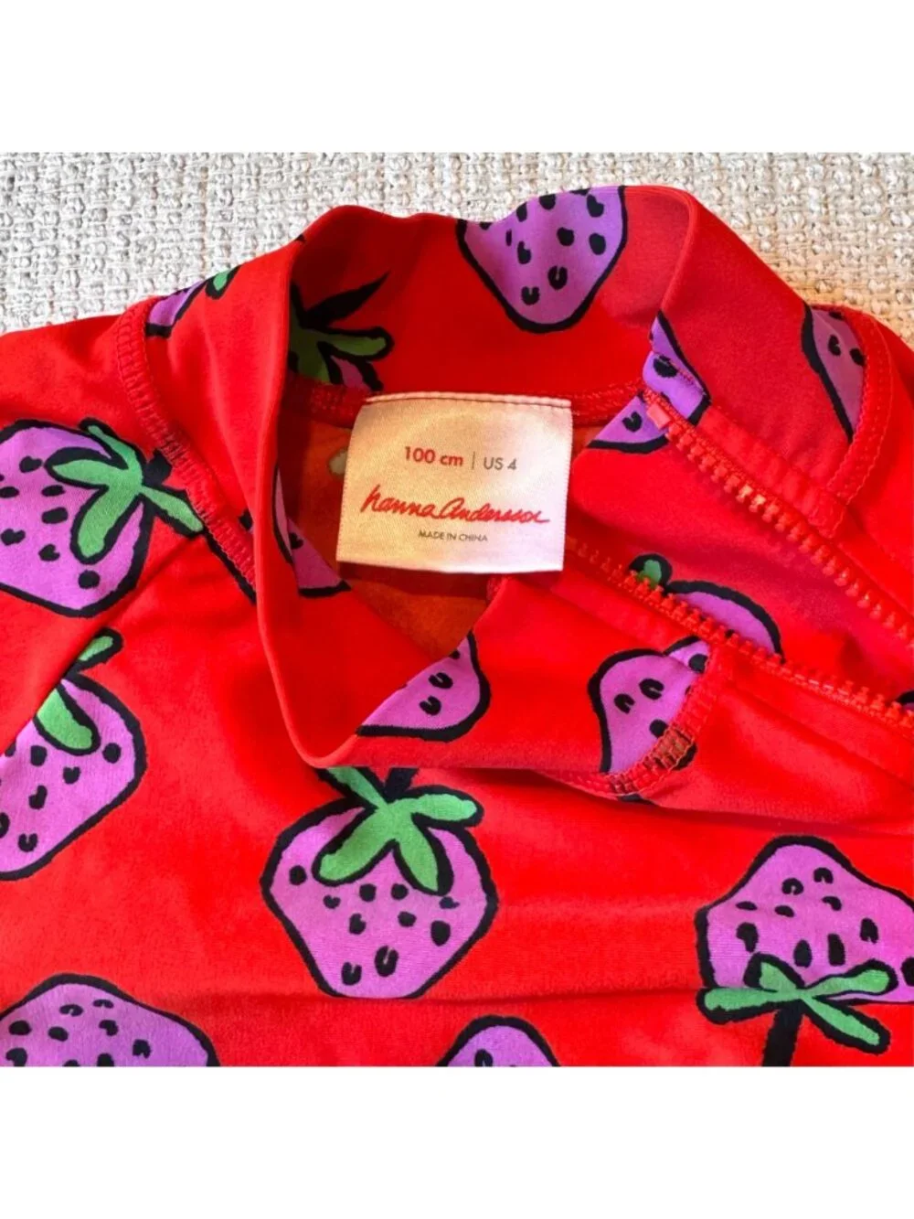 Hanna Andersson Sunblock Rash Guard Red Strawberry Print Girls Size 100cm / 4
